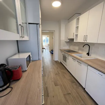 Апартаменти Dashing Oasis